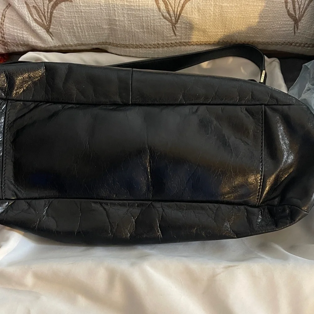 Tory Burch smooth Black Leather Timeless with dust bag